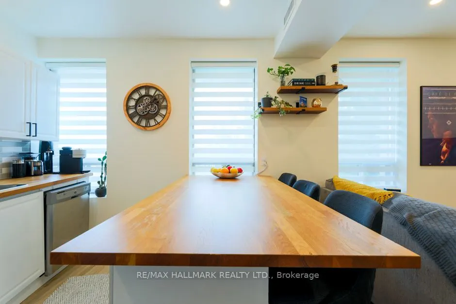 2874 Keele St, #405