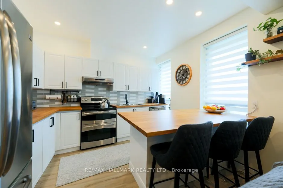 2874 Keele St, #405