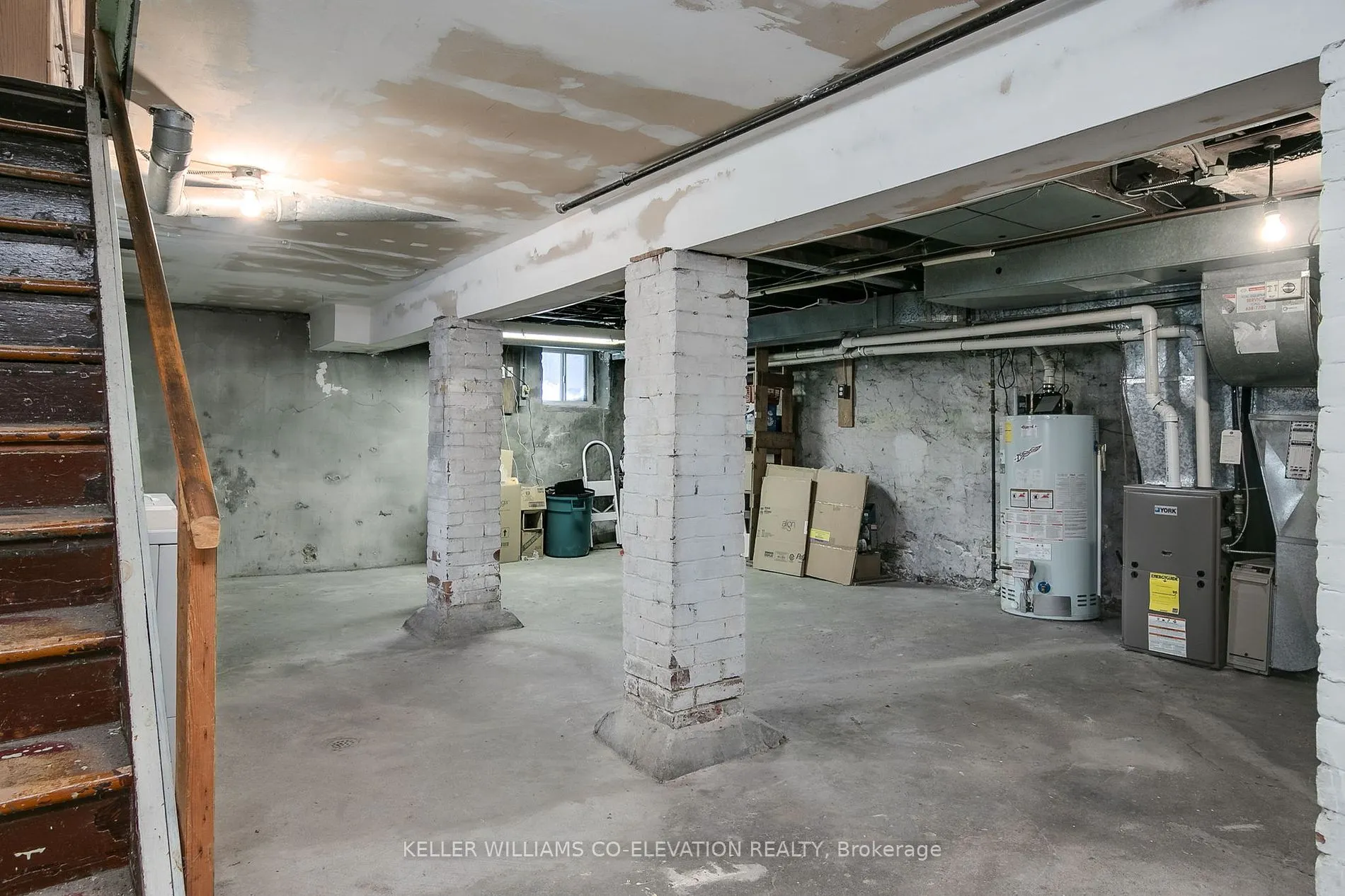 54 Hounslow Heath Rd