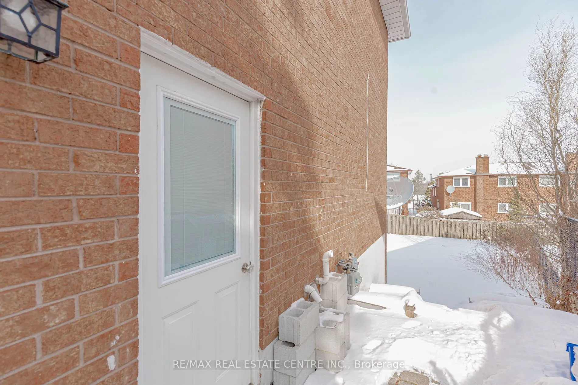 4155 Dursley Cres