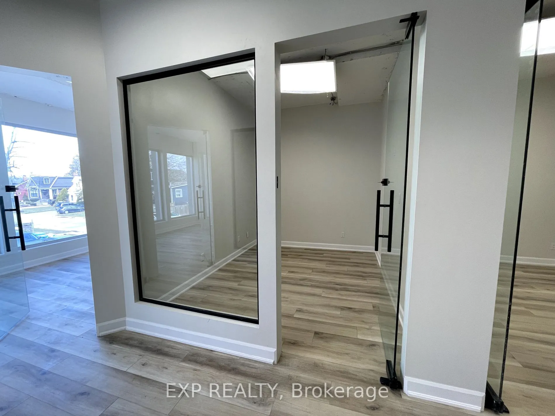 230 Lakeshore Road E, #205-5A