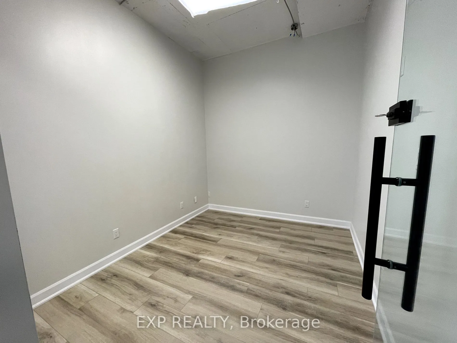 230 Lakeshore Road E, #205-5A