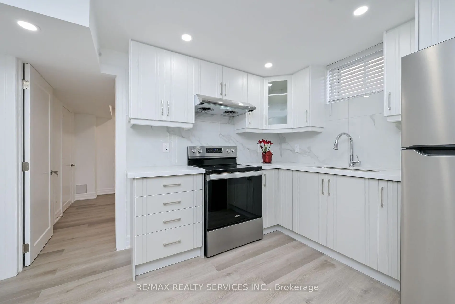 99 Burnt Elm Dr, #Basement