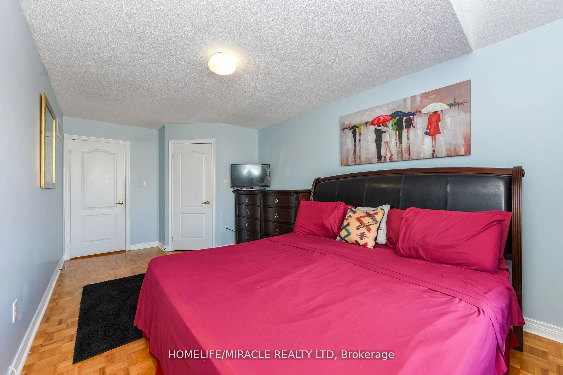 322 Ellwood Dr W