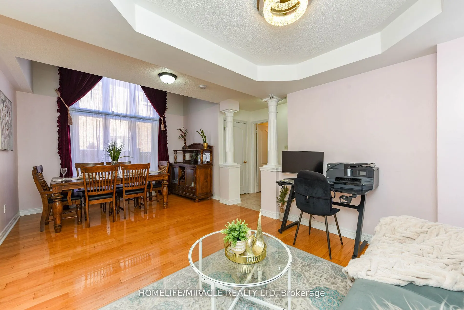 322 Ellwood Dr W