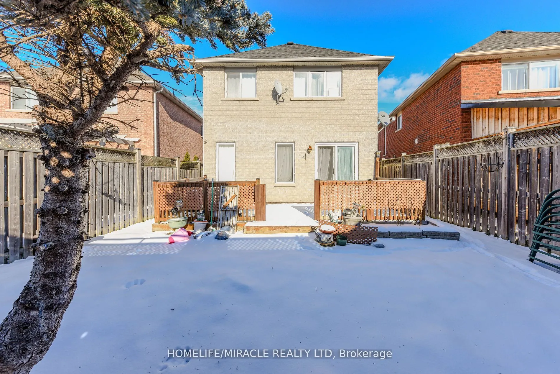322 Ellwood Dr W