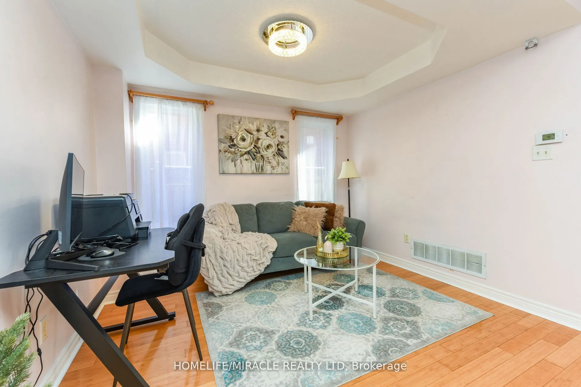 322 Ellwood Dr W