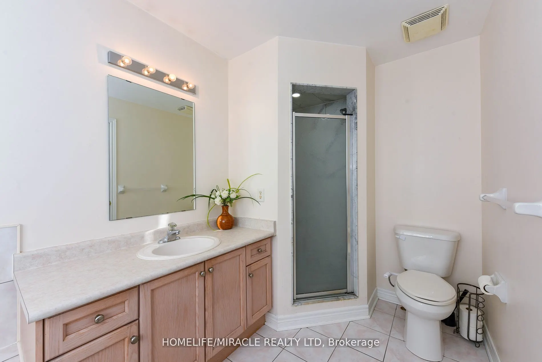 322 Ellwood Dr W