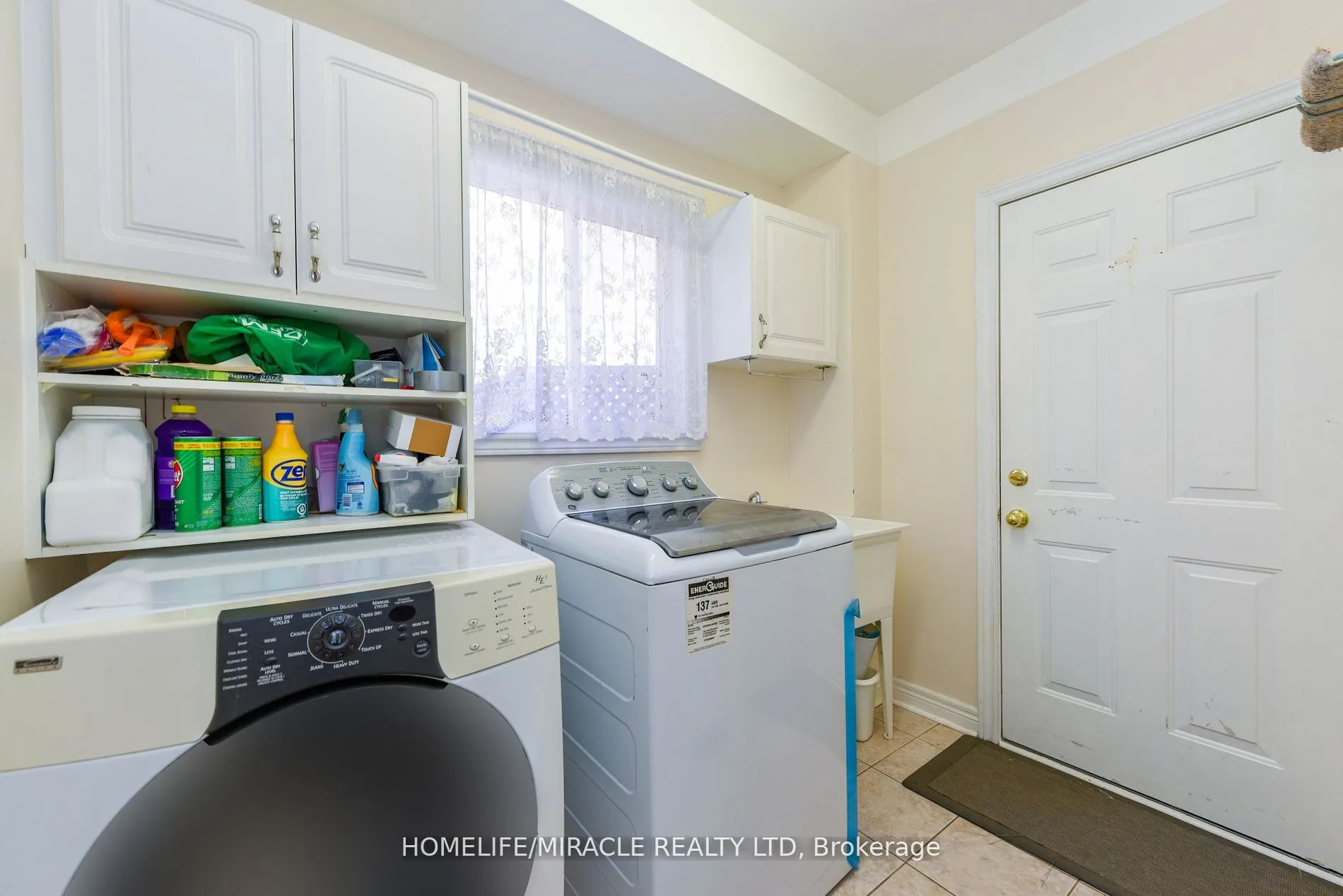 322 Ellwood Dr W