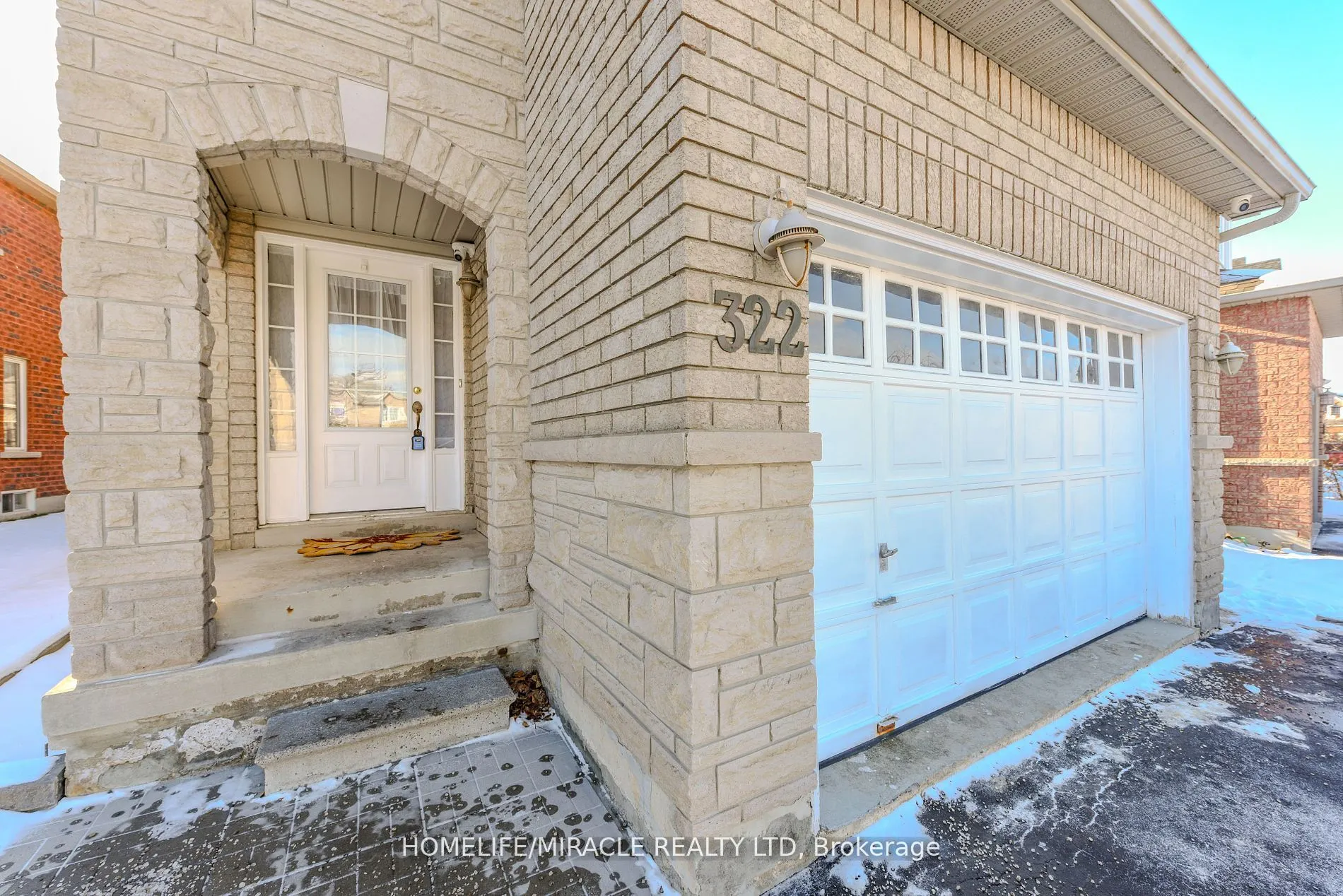 322 Ellwood Dr W