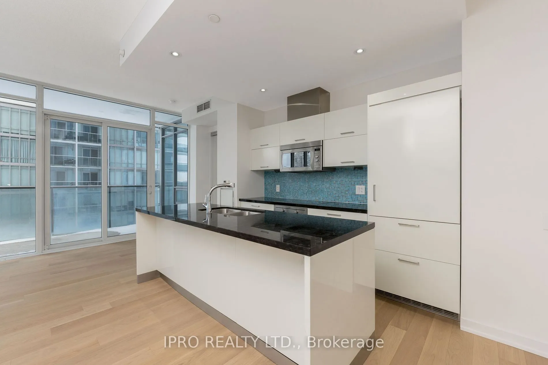 90 Park Lawn Rd, #705