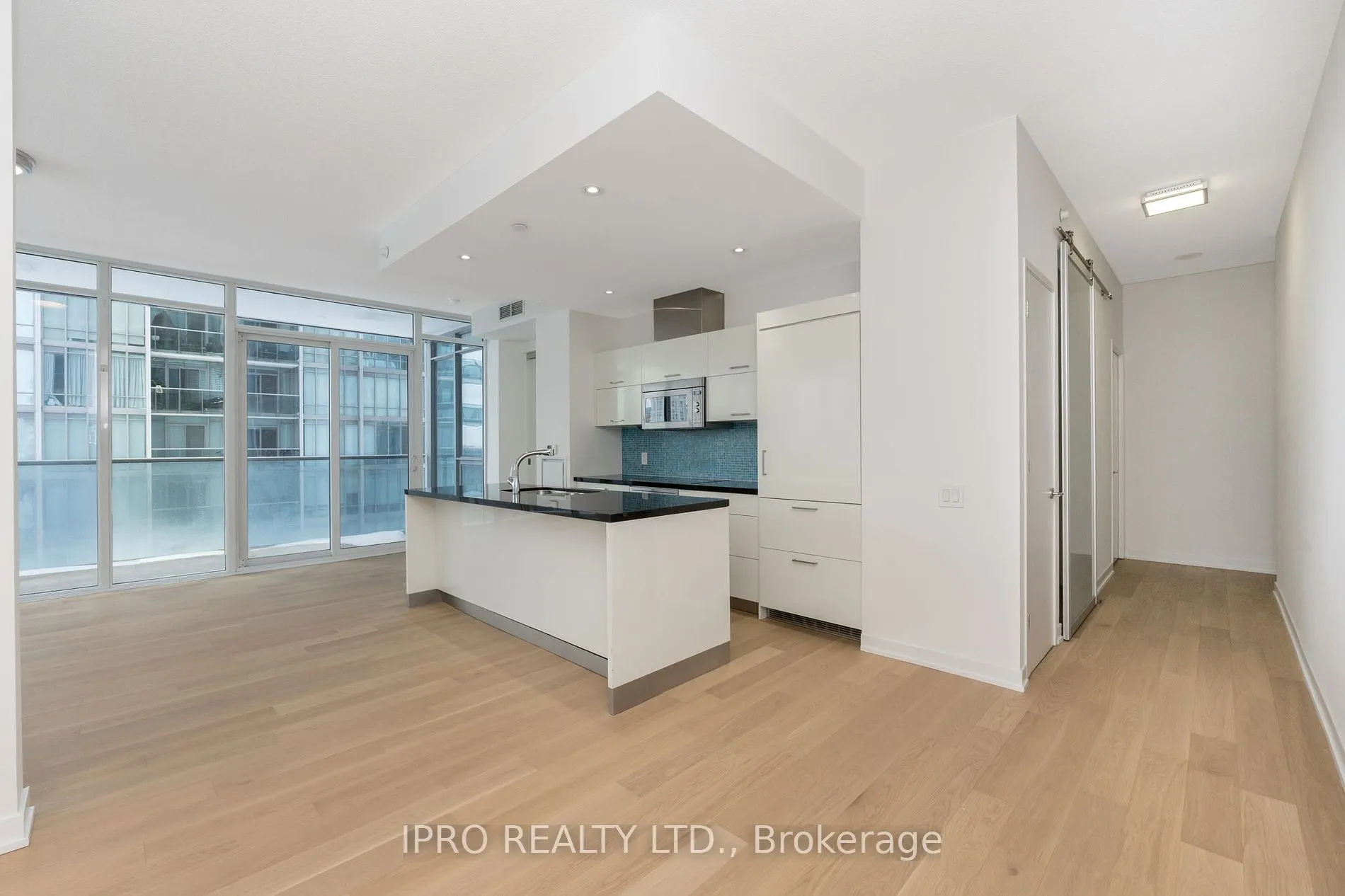 90 Park Lawn Rd, #705