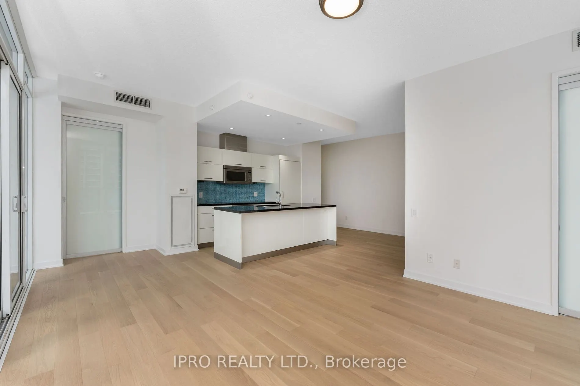 90 Park Lawn Rd, #705