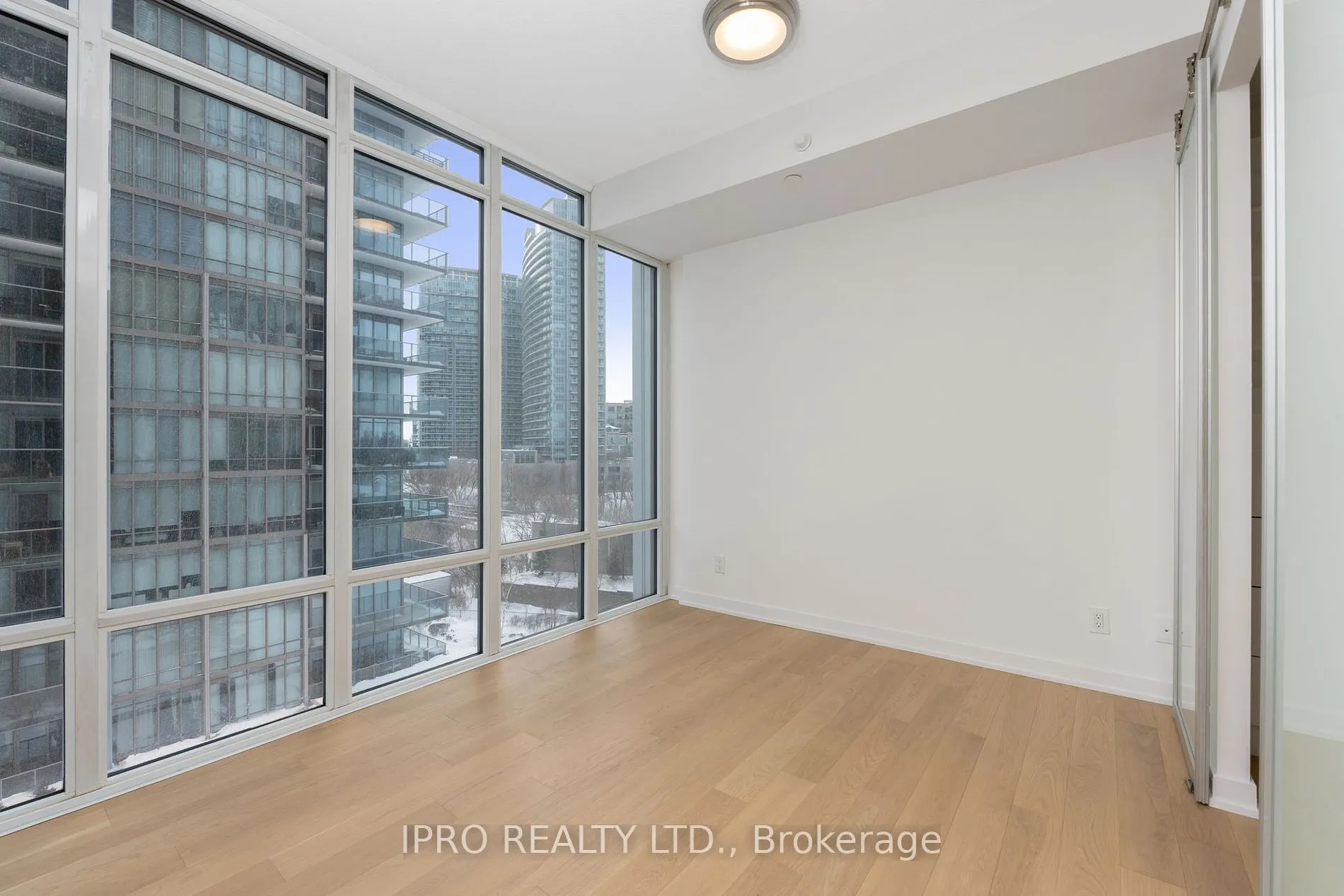 90 Park Lawn Rd, #705