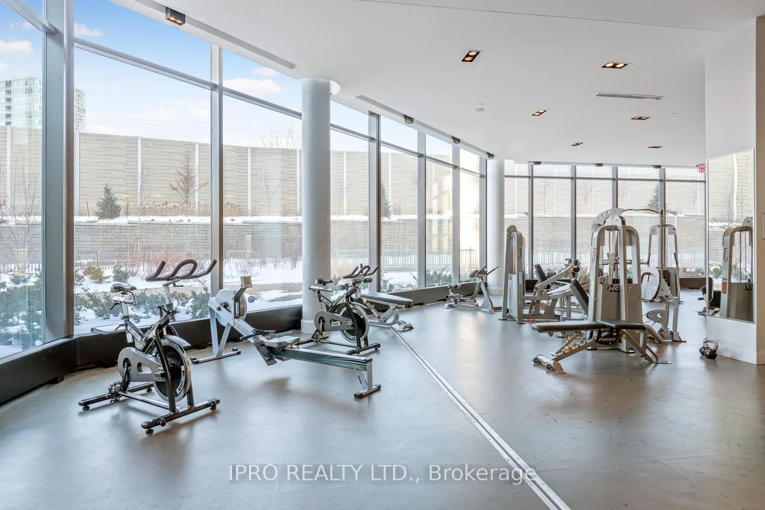 90 Park Lawn Rd, #705