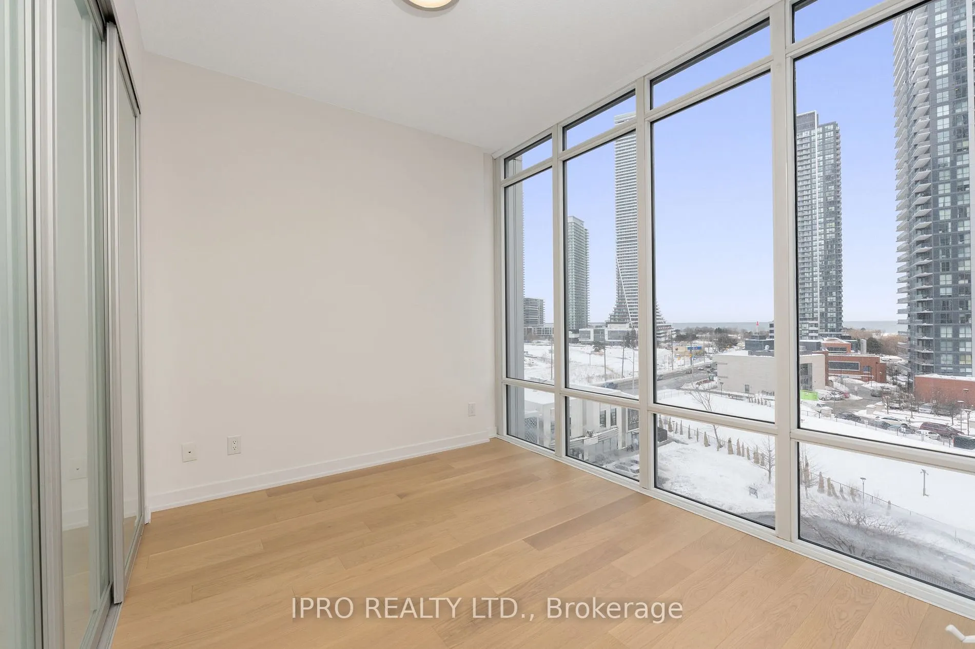 90 Park Lawn Rd, #705