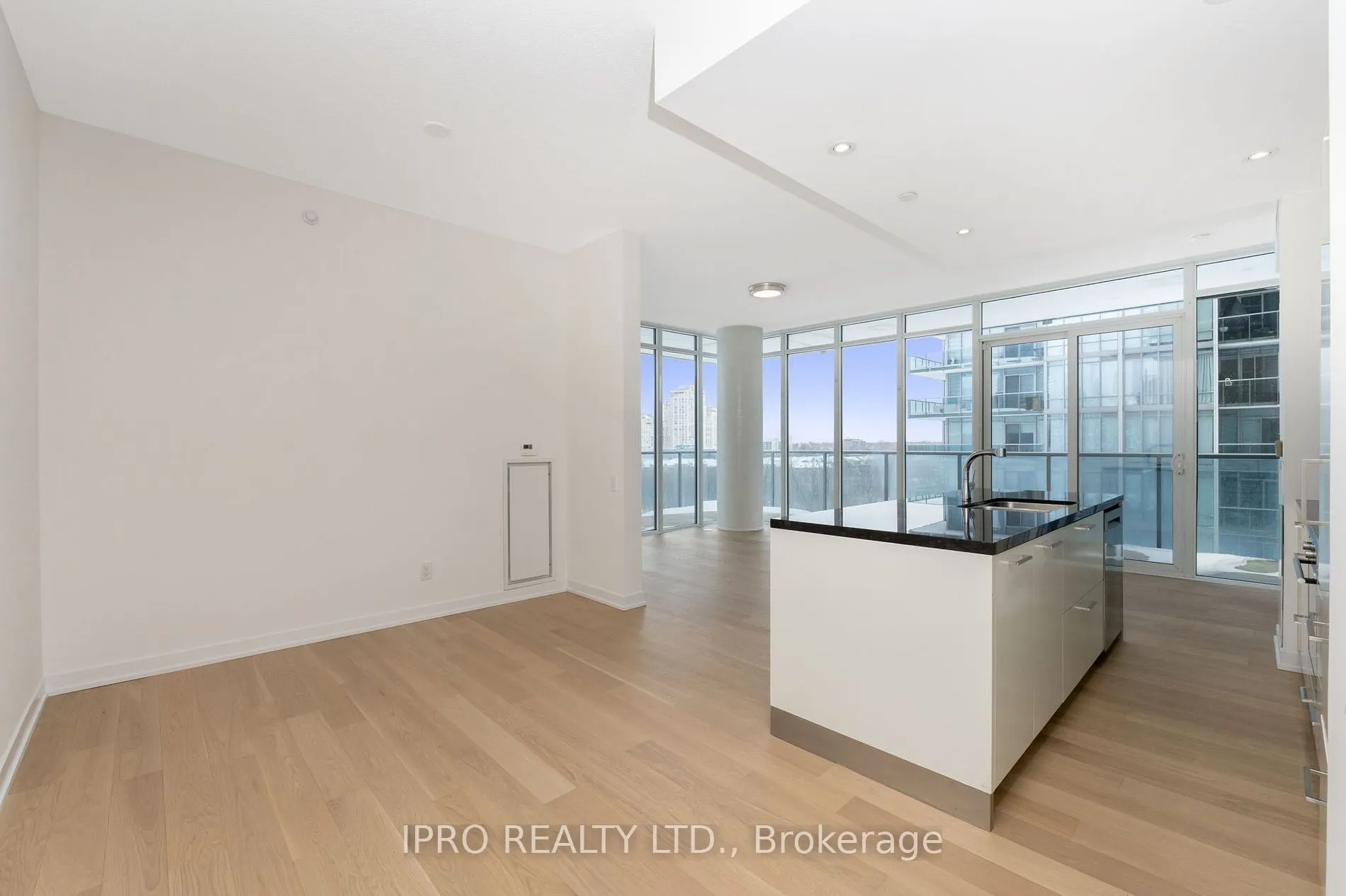 90 Park Lawn Rd, #705