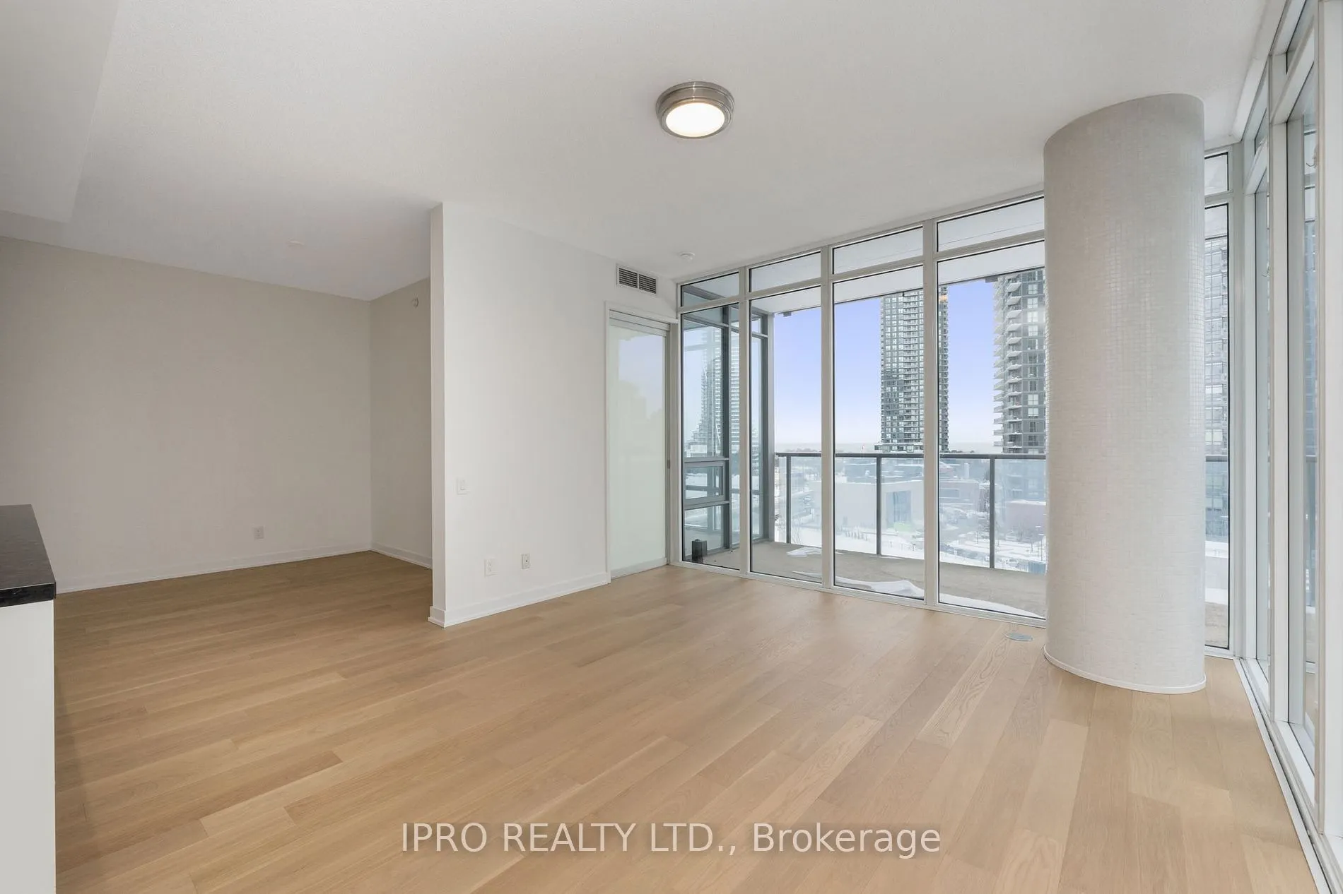90 Park Lawn Rd, #705