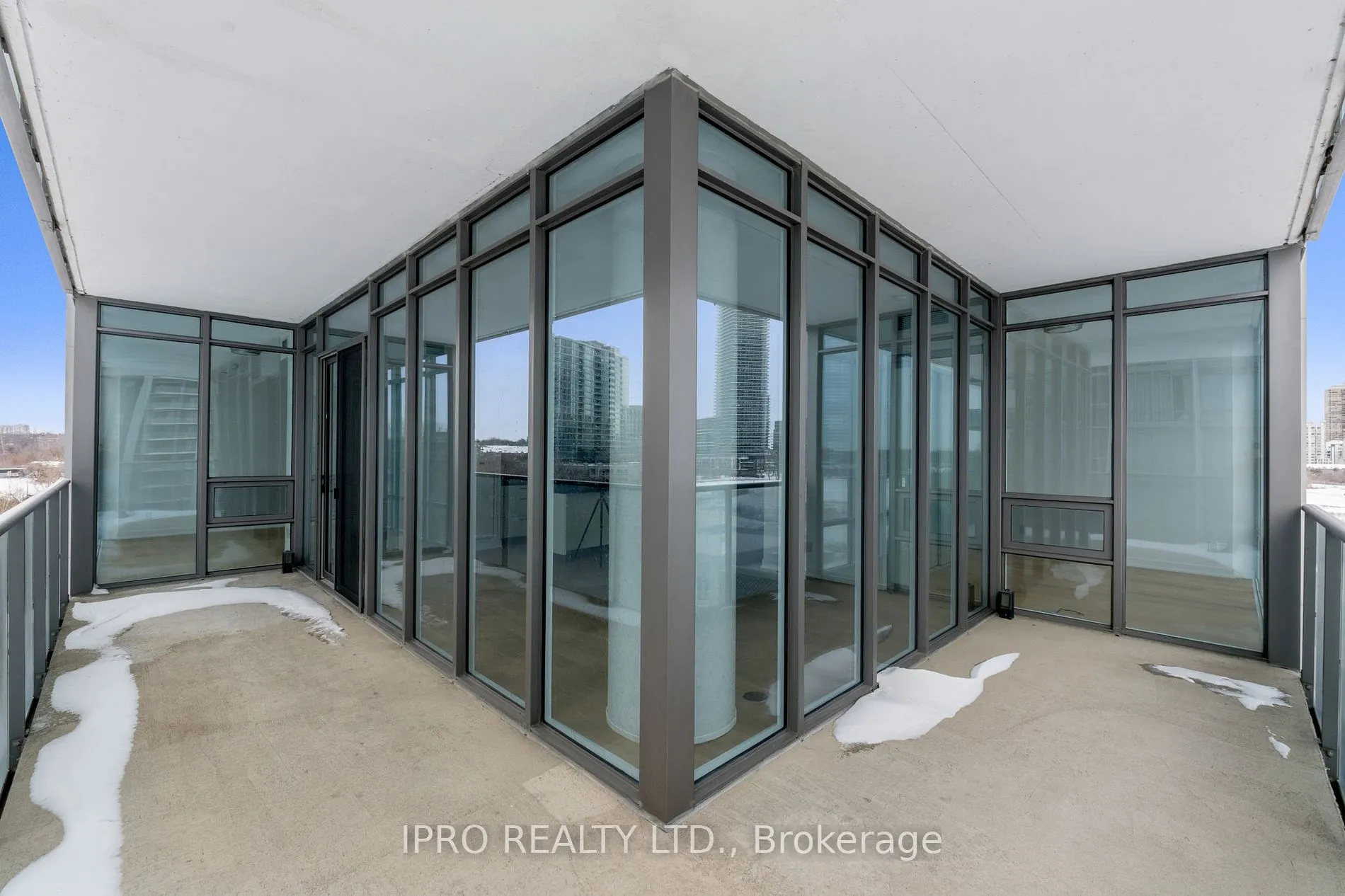 90 Park Lawn Rd, #705
