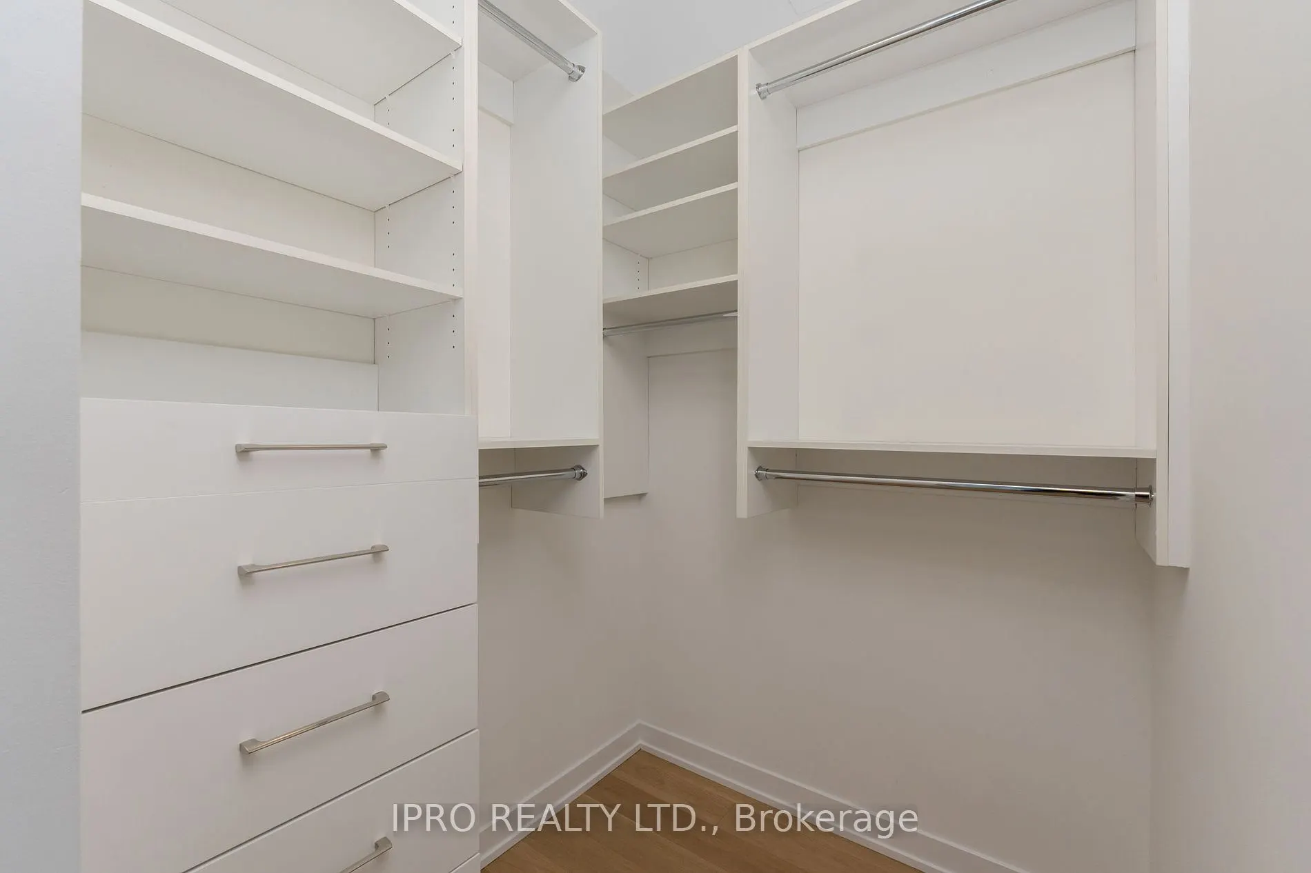 90 Park Lawn Rd, #705