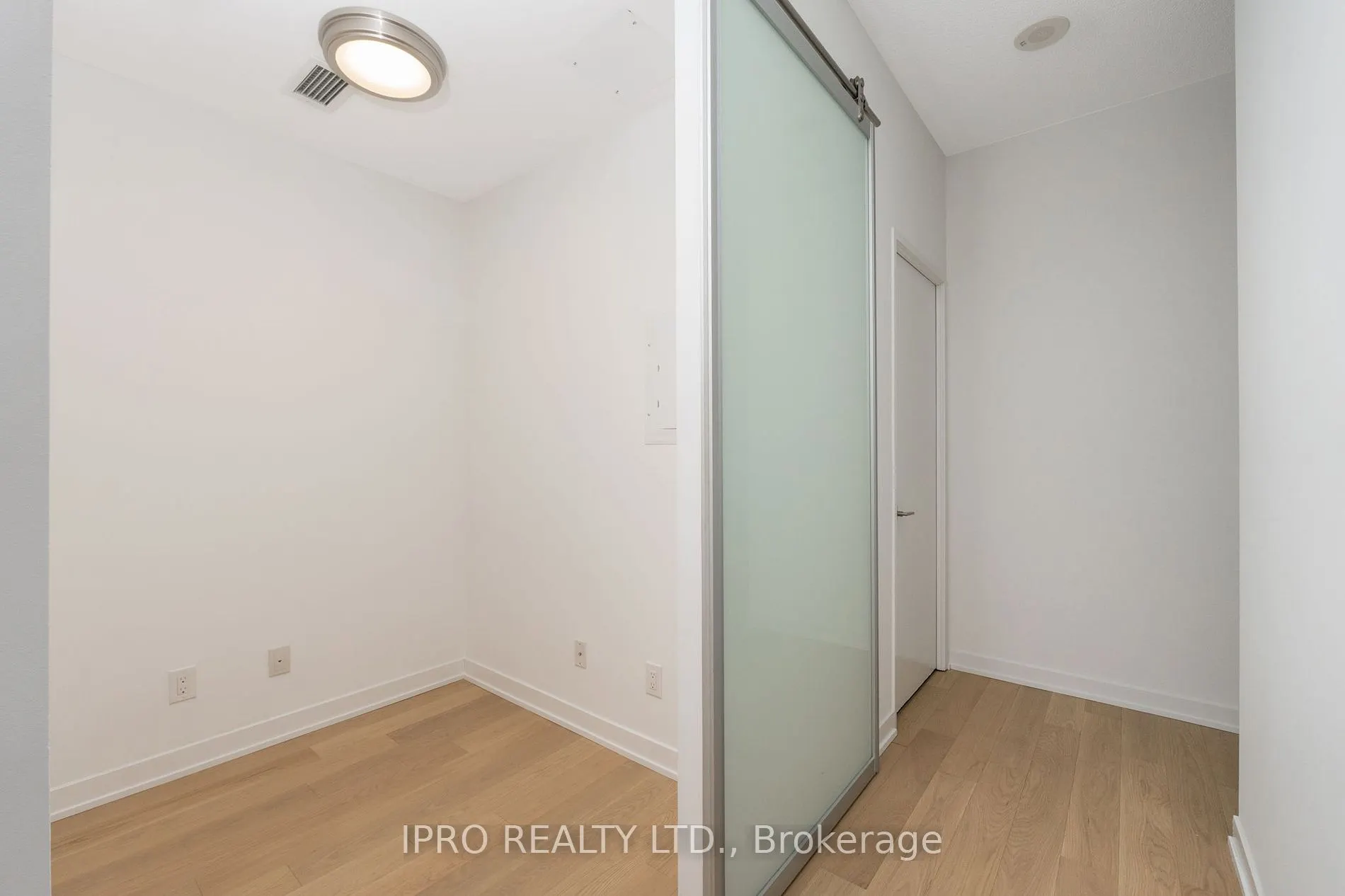 90 Park Lawn Rd, #705