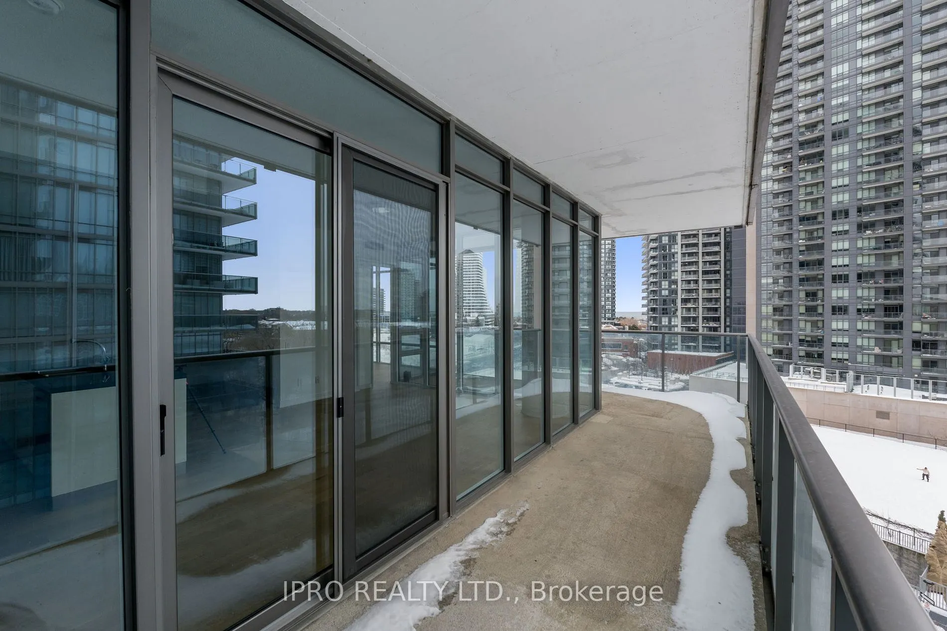 90 Park Lawn Rd, #705
