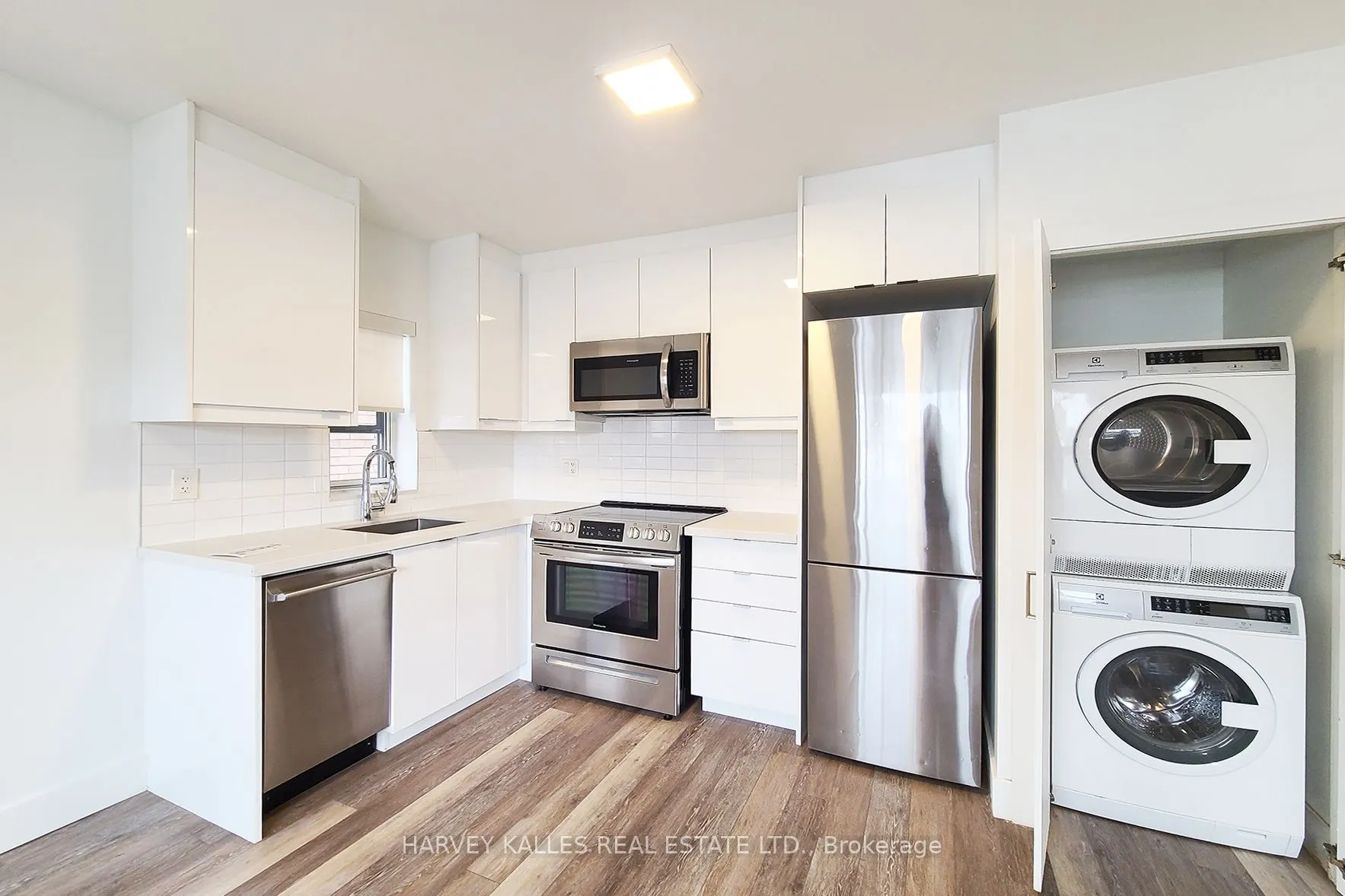 8 Castleton Ave, #12