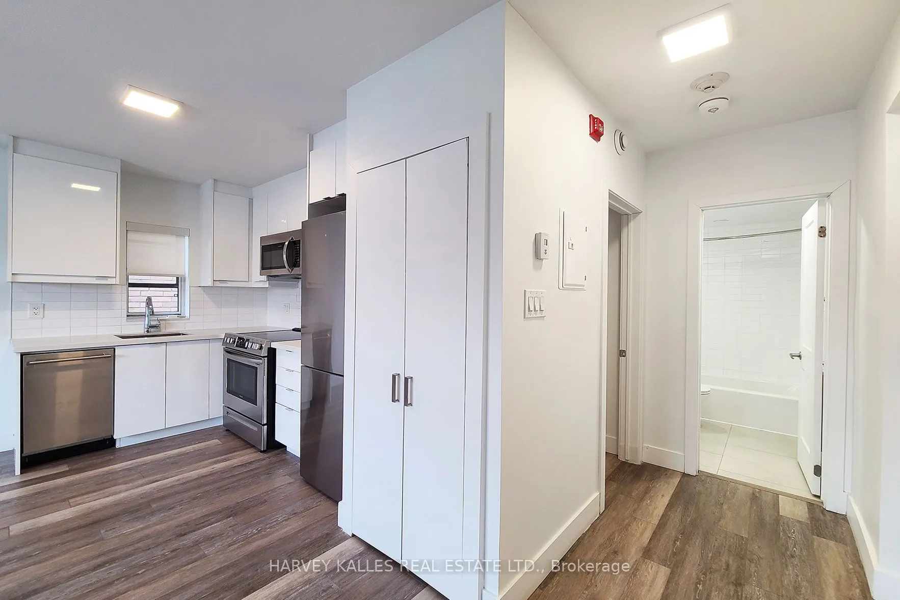 8 Castleton Ave, #12