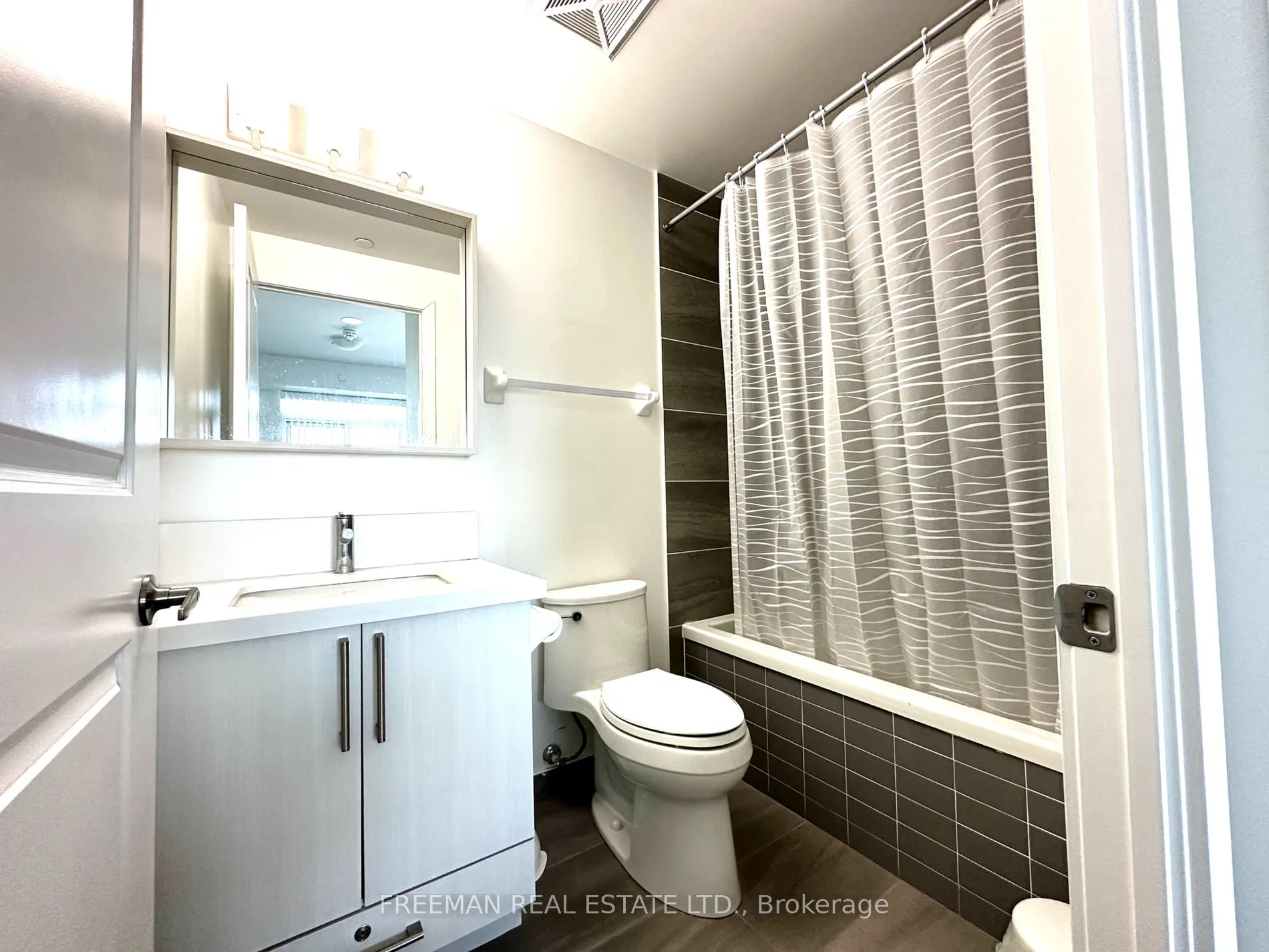 4699 Glen Erin Drive, #1509