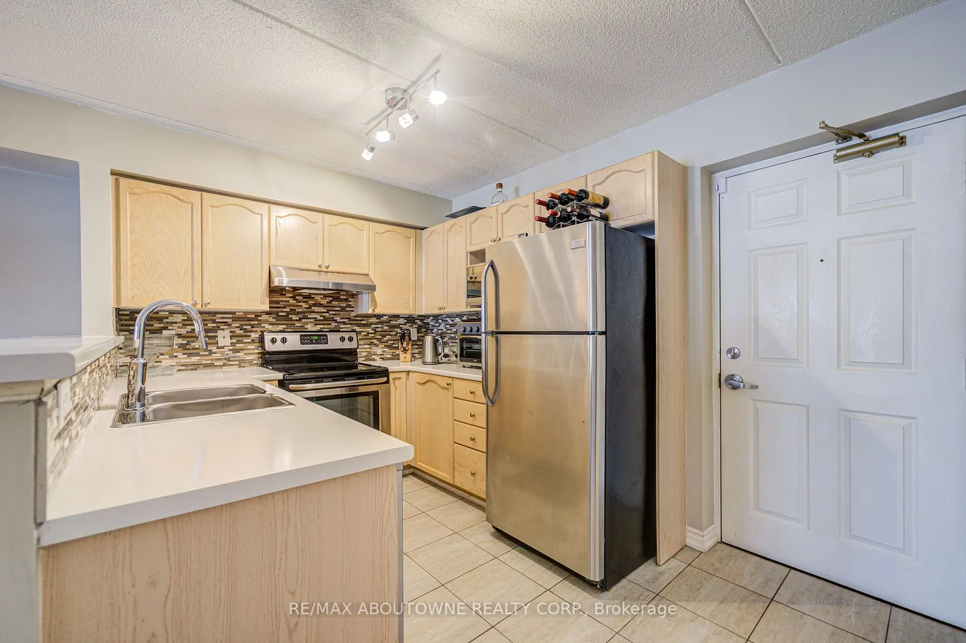 1490 Bishops Gate, #109