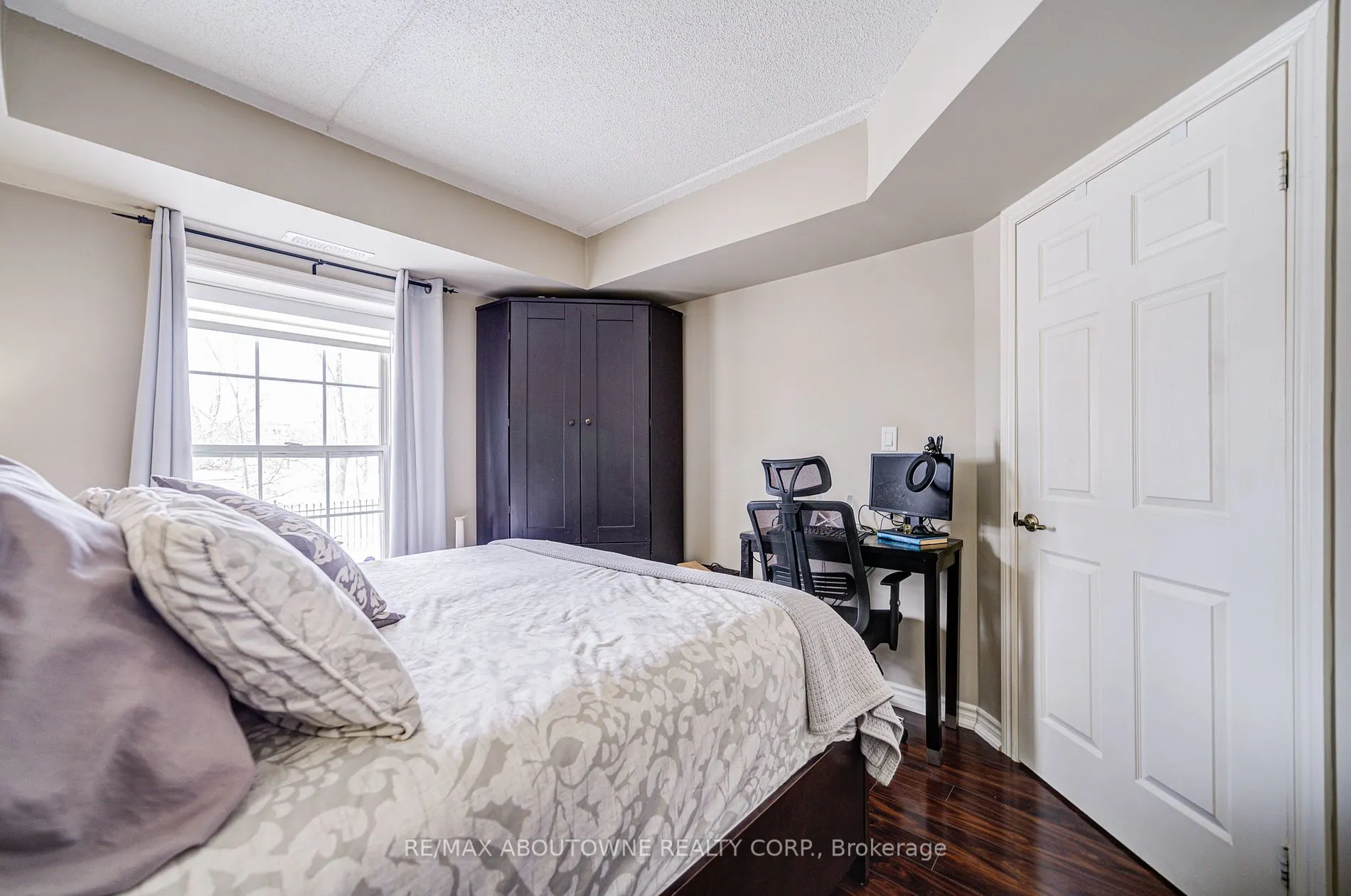1490 Bishops Gate, #109