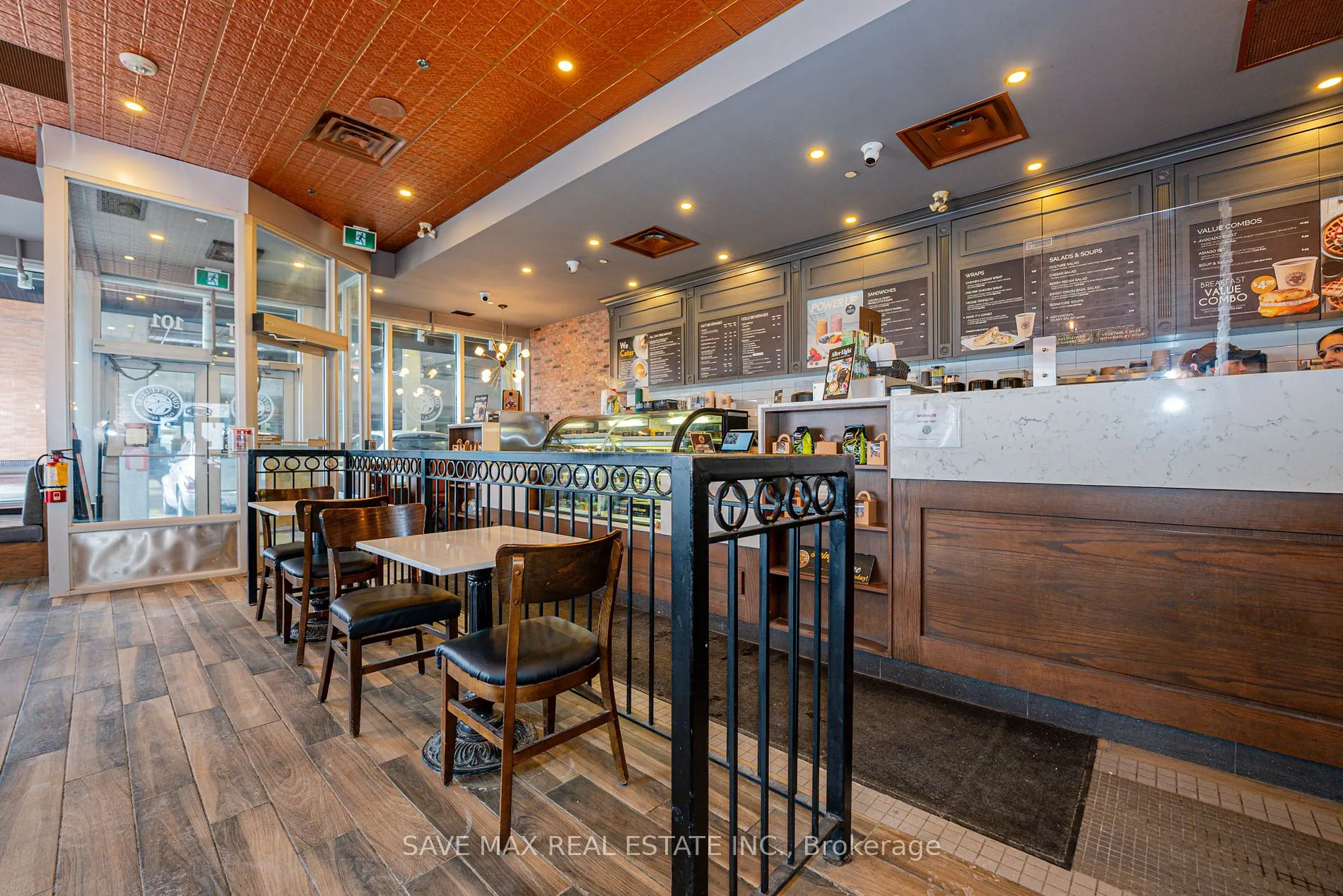 515 Lakeshore Road E, #101