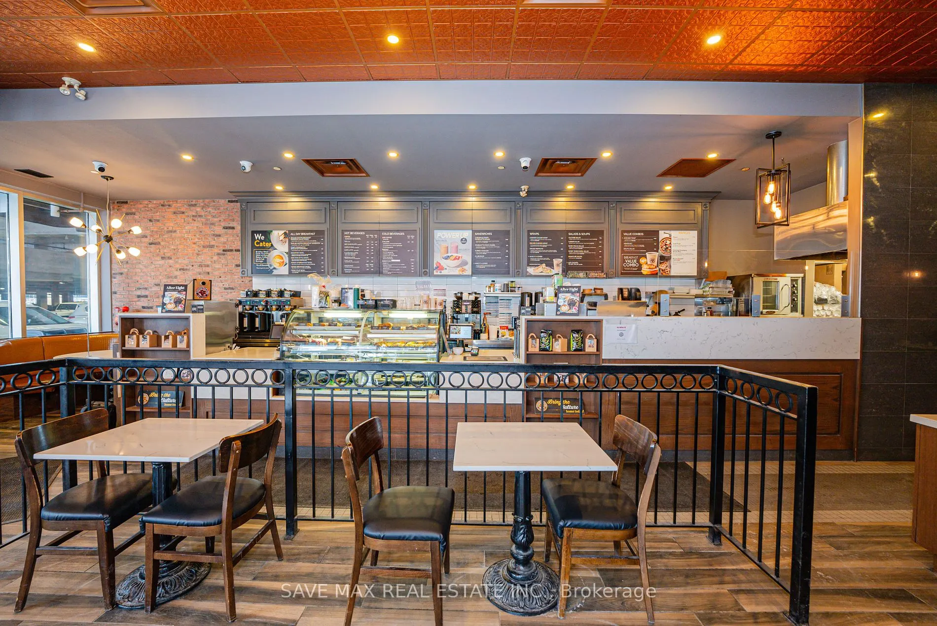 515 Lakeshore Road E, #101