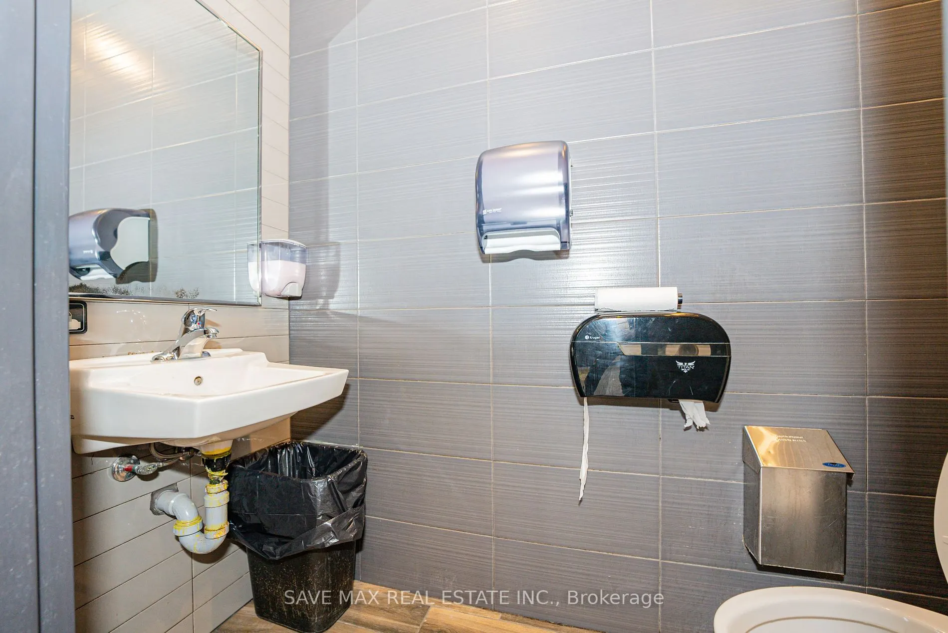 515 Lakeshore Road E, #101