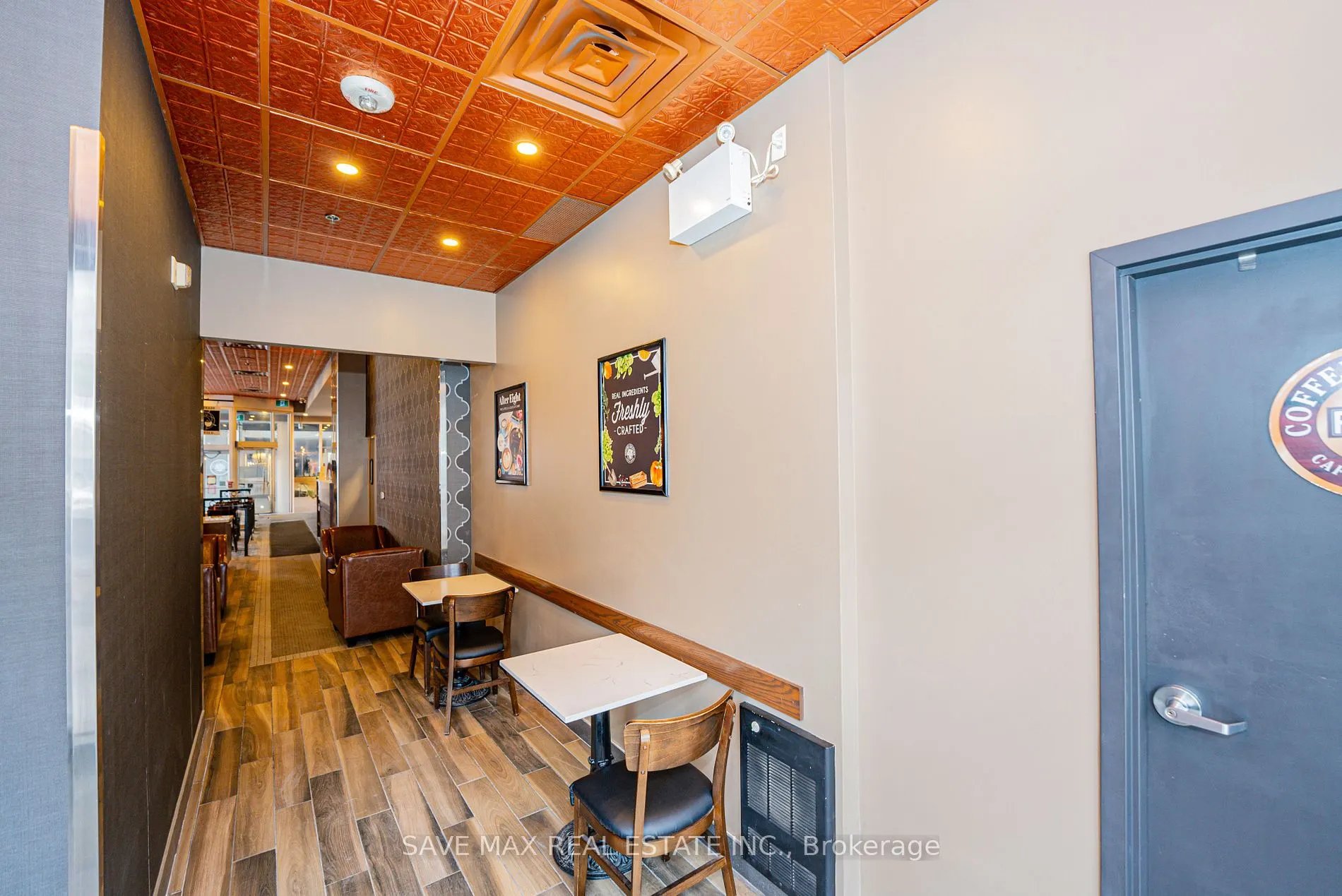 515 Lakeshore Road E, #101