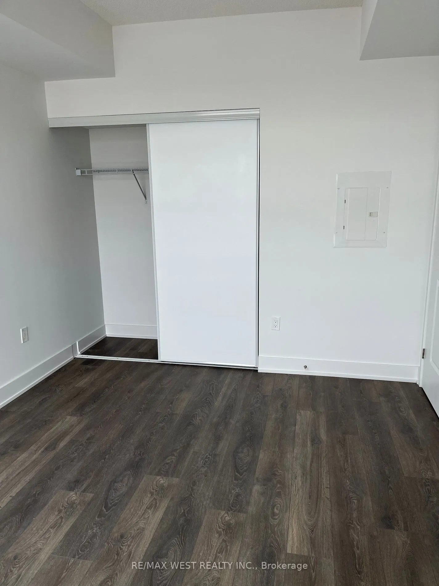 202 Burnhamthorpe Rd E N, #506W
