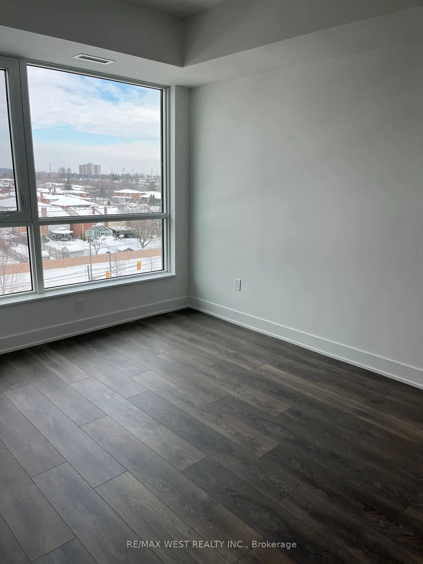202 Burnhamthorpe Rd E N, #506W