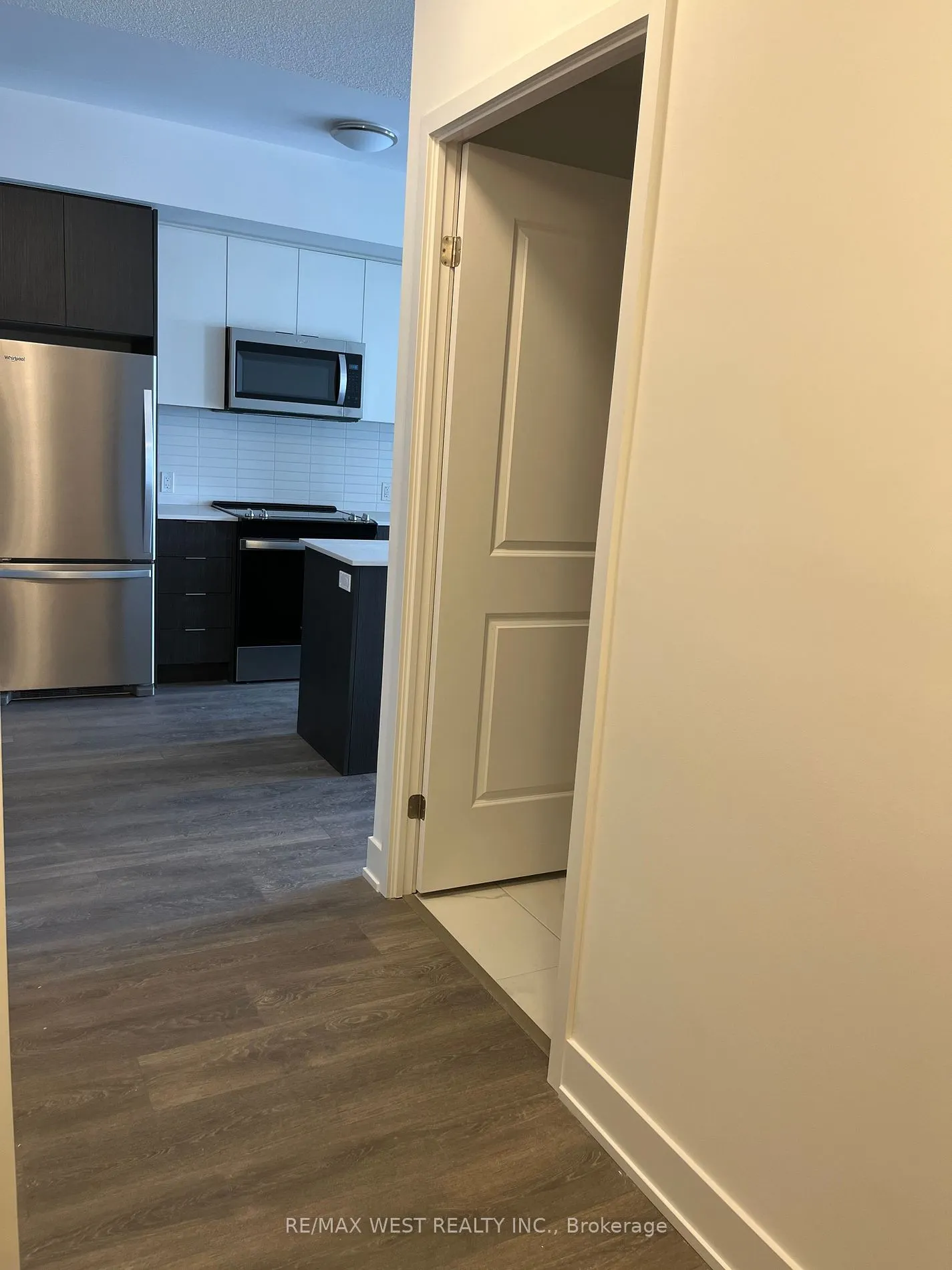 202 Burnhamthorpe Rd E N, #506W