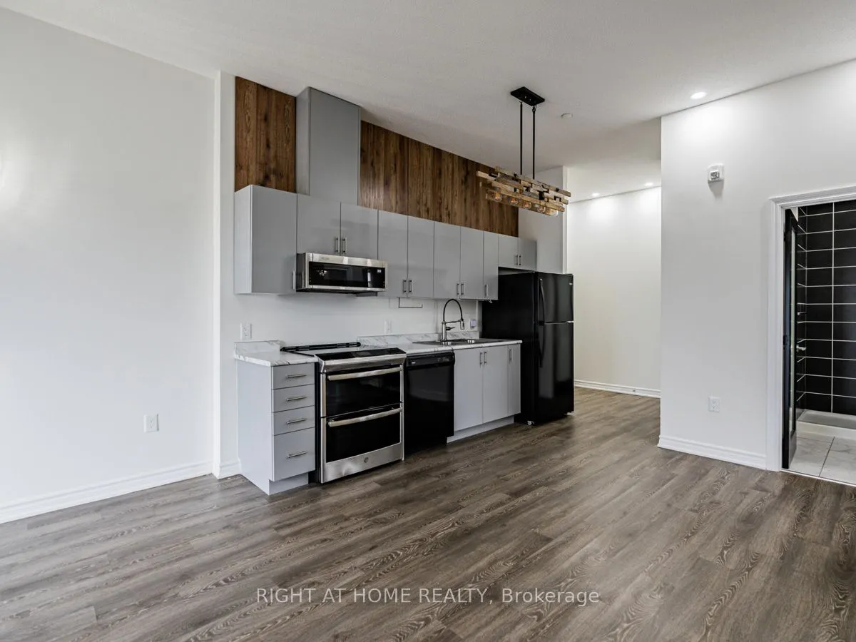 716 Main Street E, #1108