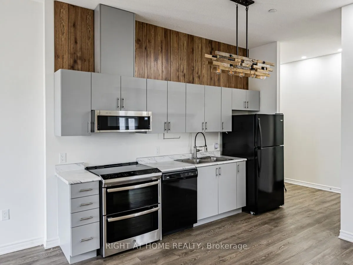 716 Main Street E, #1108