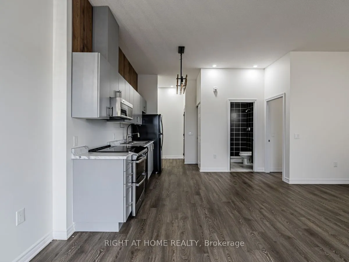 716 Main Street E, #1108