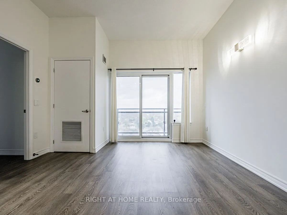 716 Main Street E, #1108