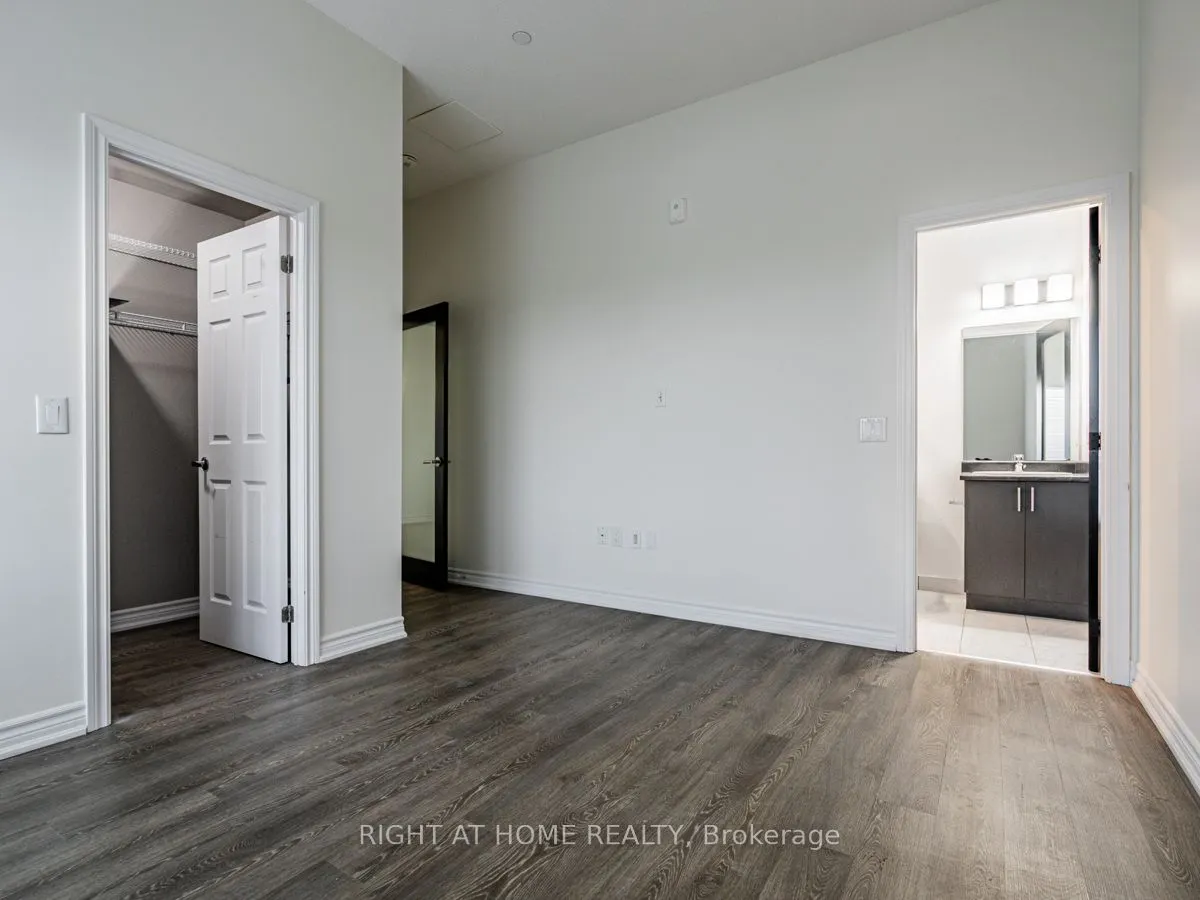 716 Main Street E, #1108