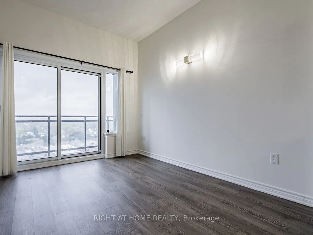 716 Main Street E, #1108