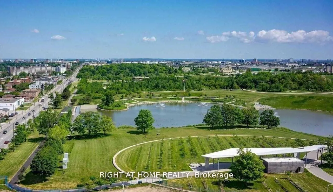 60 George Butchart Drive, #509
