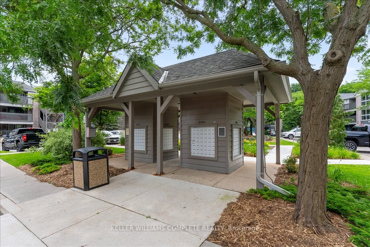 2010 CLEAVER Avenue, #211