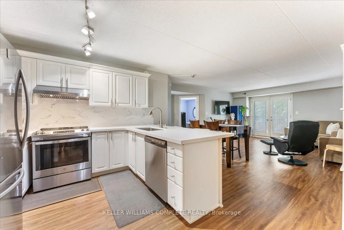 2010 CLEAVER Avenue, #211