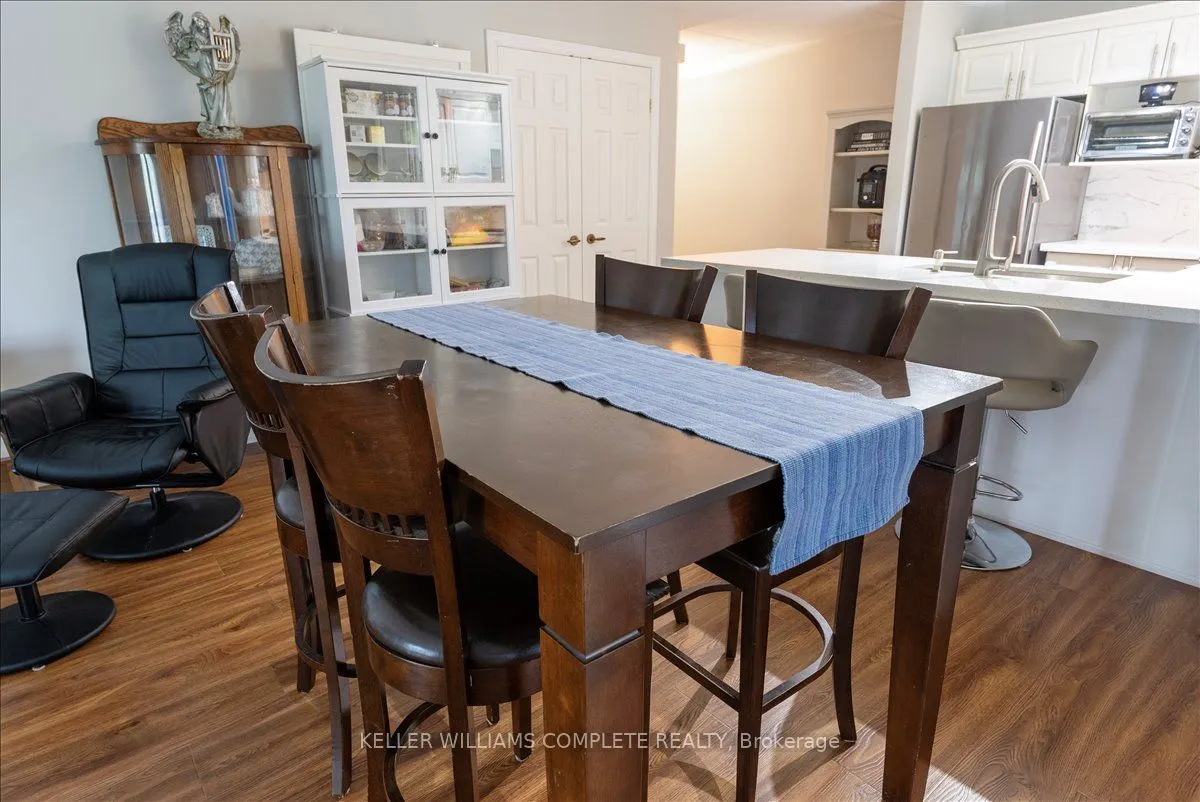 2010 CLEAVER Avenue, #211
