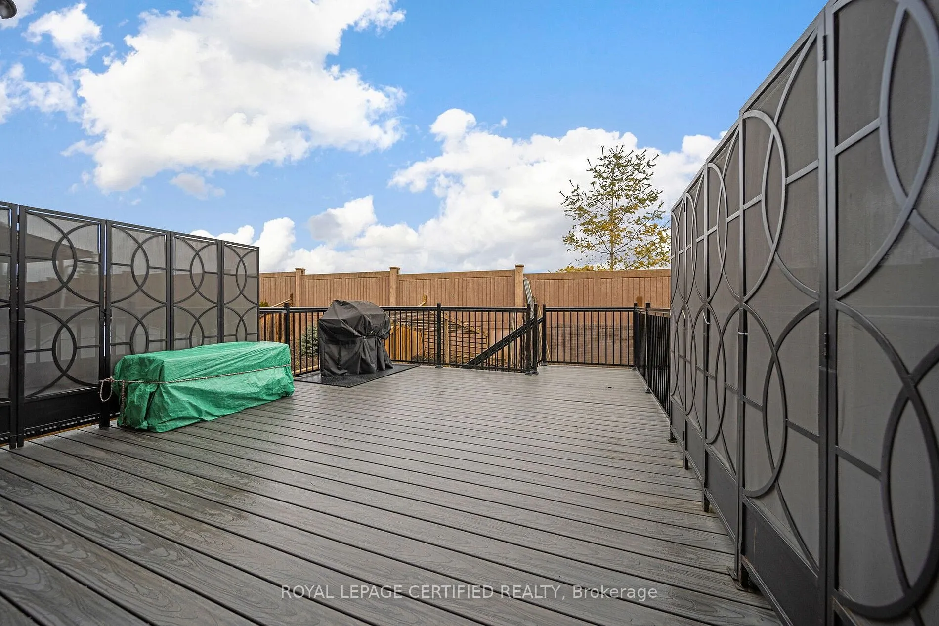 16 Gulfbrook Circle