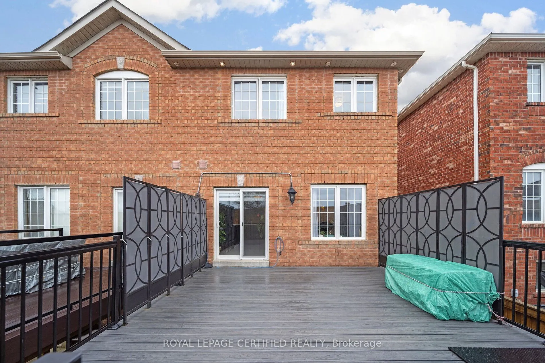 16 Gulfbrook Circle
